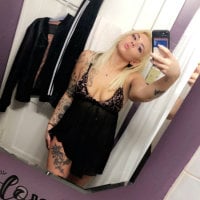 dirtyswift11's Offline Chat Room