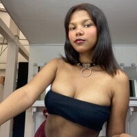 Noa_jonnes webcam model