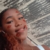 Violeta_Addamss 離線聊天室