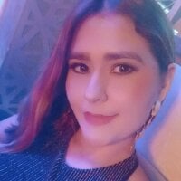 Ariana_Andersoon's Offline Chat Room