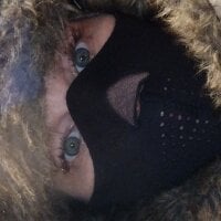 Bonesnbeens1's Offline Chat Room