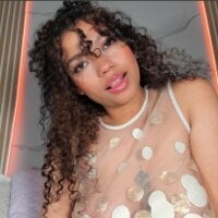 KellyAmbaris webcam model