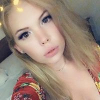 youngblonde21's Offline Chat Room