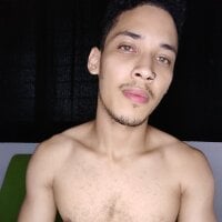 YoungForCougars webcam