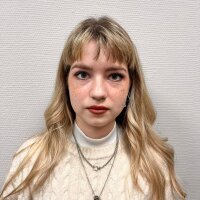 SallyLovet's Offline Chat Room