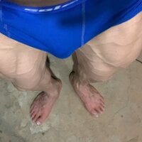 ROMALHADOGG's Offline Chat Room