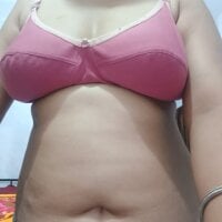 Priyanka09876 webcam model