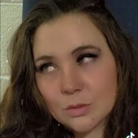 غرفة دردشة brattybitch1 دون اتصال