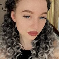 LuxyBelll's Profile Pic