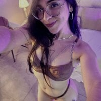 Emmi_Roberts webcam model