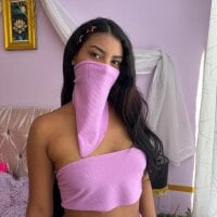 LalilaBrunette model avatar