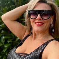 AdeleMILFLive Webcam