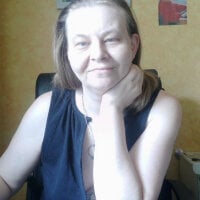 SweetPhoenix76 webcam