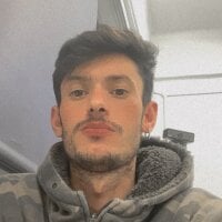 carllosjc09's Offline Chat Room