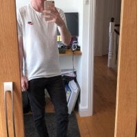 submissiveeguy webcam