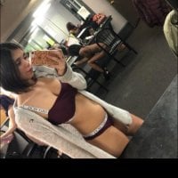 sweet_like_honey420's Offline Chat Room