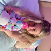 xoprincesslynnxo Chat Room offline