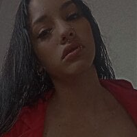 SofialaGuzman's Profile Pic