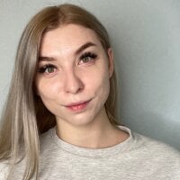 ShalyBredber's Offline Chat Room