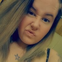 thickshyinnocent90's Offline Chat Room