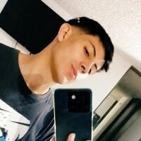 webcamhotvirgen's Offline Chat Room