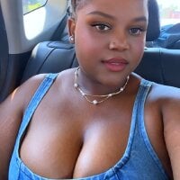 SweetKokiew webcam model