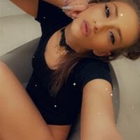 Offline chatovací místnost MikaelaKinsleyi