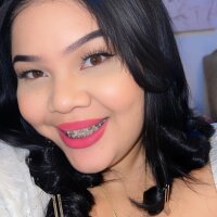 Elvira24's Offline Chat Room