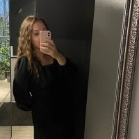Mia_Stik's Profile Pic