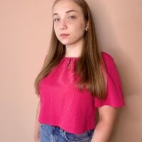 DebraMorris Adlı Modelin Çevrimdışı Sohbet Odası