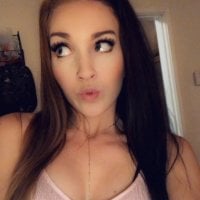 yourfavgirlnextdoor 离线聊天室