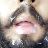 discreetgaywhore's Offline Chat Room