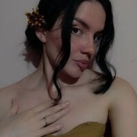 Milla_lourents model avatar
