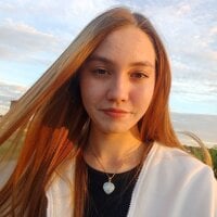 MaxineBelow 个人资料图片