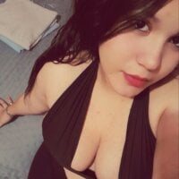 PixieRiot webcam model