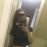 Inessa-Cross' Offline Chat Room