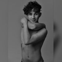 adamilk_ webcam