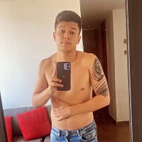 LeoBlackCock offline chatszobája