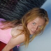 girlsqueen1's Offline Chat Room