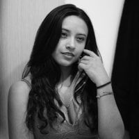 غرفة دردشة ashleythompson_ دون اتصال