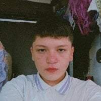 nakedboys_1818's Offline Chat Room