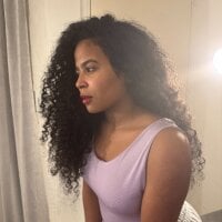 VictoriaCurly webcam model