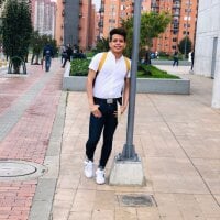 adrianRuiz1's Offline Chat Room