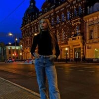 SheenaCoxson's Avatar Pic