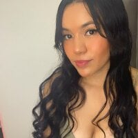 agatha_betancur Adlı Modelin Çevrimdışı Sohbet Odası