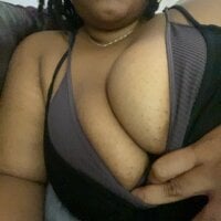 caramelbabyy2394's Offline Chat Room