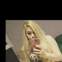 Alejandra-1237 webcam