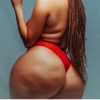 juicybuttxx's Offline Chat Room