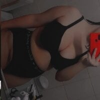 FatAssbaby22's Offline Chat Room