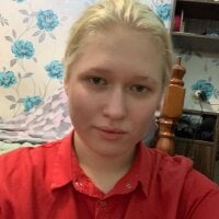 ArissuCuteey webcam model